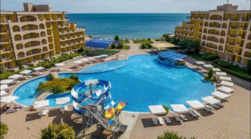 Midia Grand Resort, Ахелой Екстериор снимка